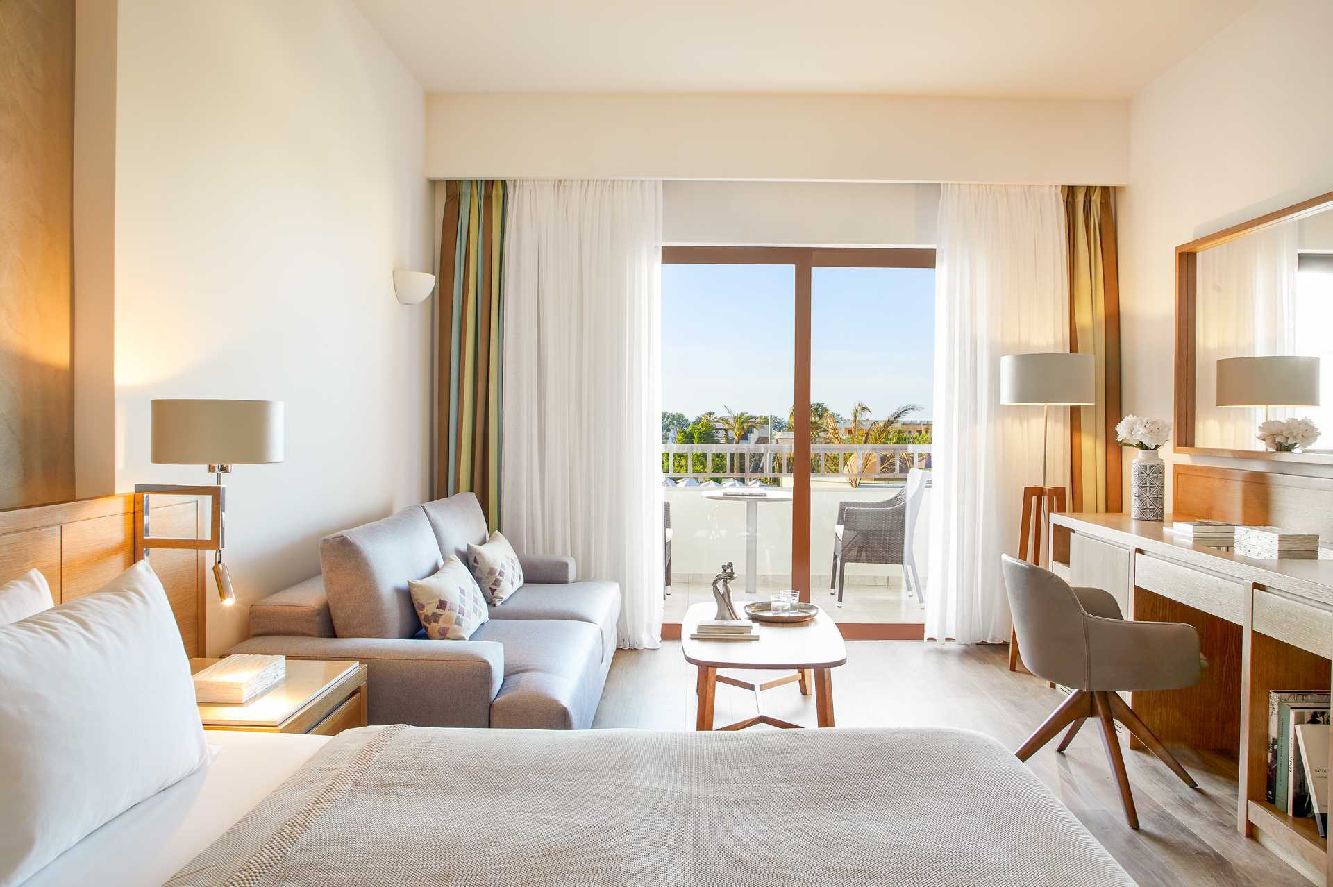 Dobbeltværelse på hotel Minoa Palace resort &amp; Spa i Platanias på Kreta, Grækenland.