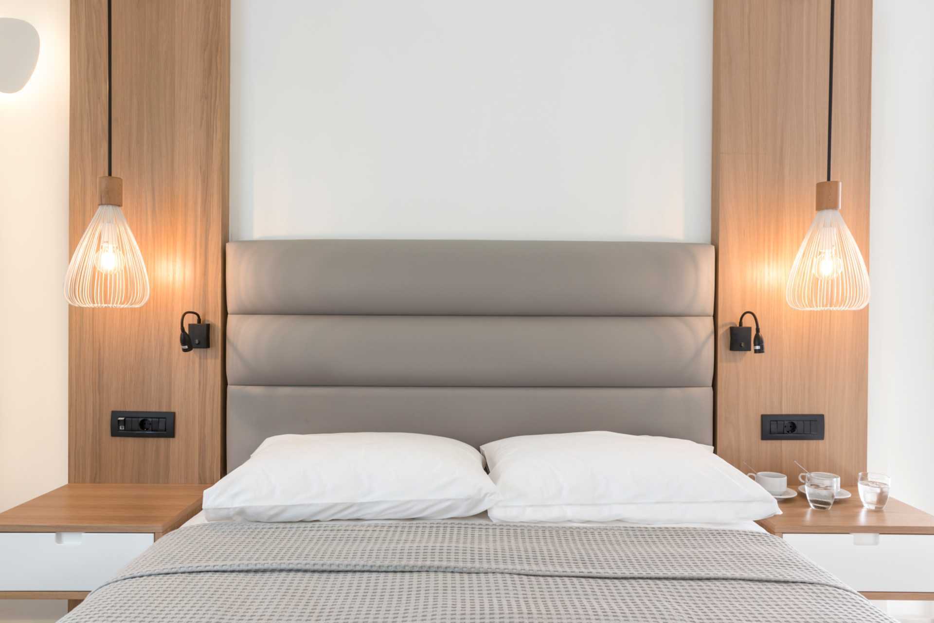 Dobbeltværelse på Hotel Strogili på Santorini, Grækenland.