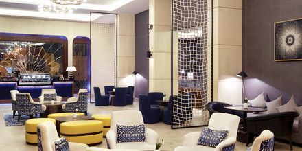 Lobby på hotel Doubletree by Hilton Marjan Island i Ras al Khaimah.
