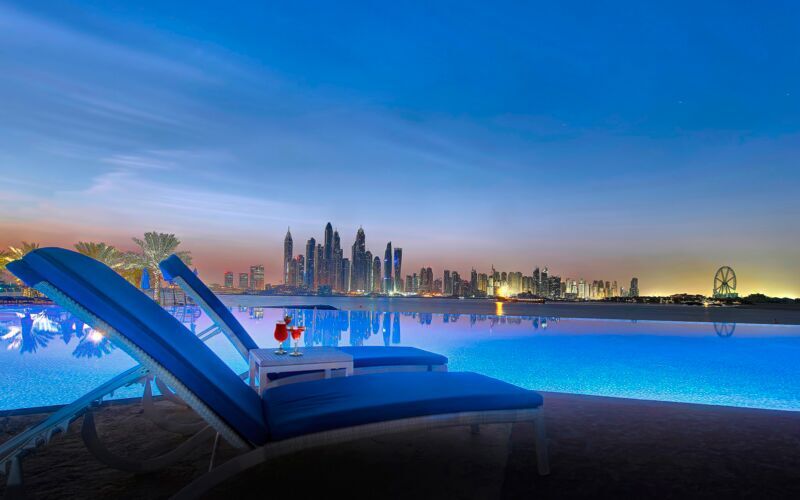 Pool på Hotel Dukes The Palm på Dubai Palm Jumeirah