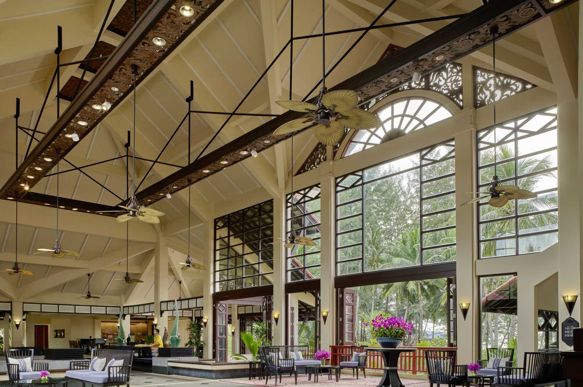 Lobbyen på Dusit Thani Laguna Phuket i Bangtao Beach.