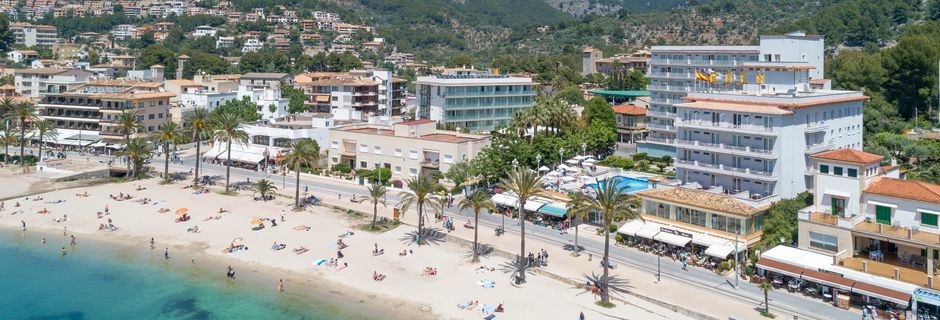 Stranden ved Hotel Eden, Puerto de Sóller, Mallorca.