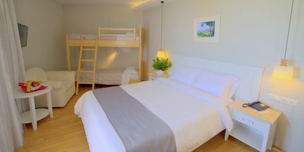Familie-værelser på Hotel Elea Beach i Dassia på Korfu.