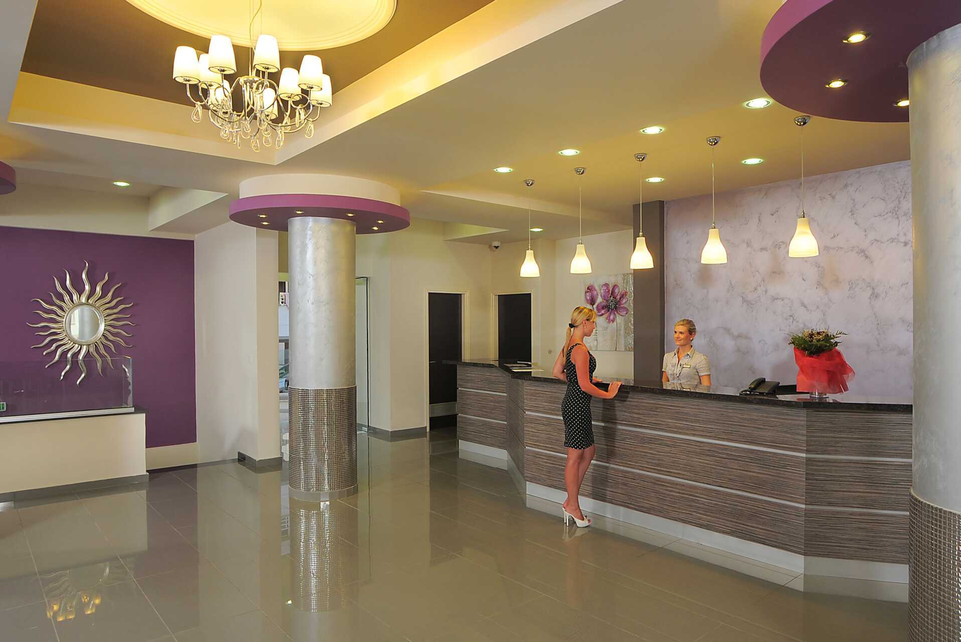 Reception på hotel EuroNapa i Ayia Napa, Cypern.