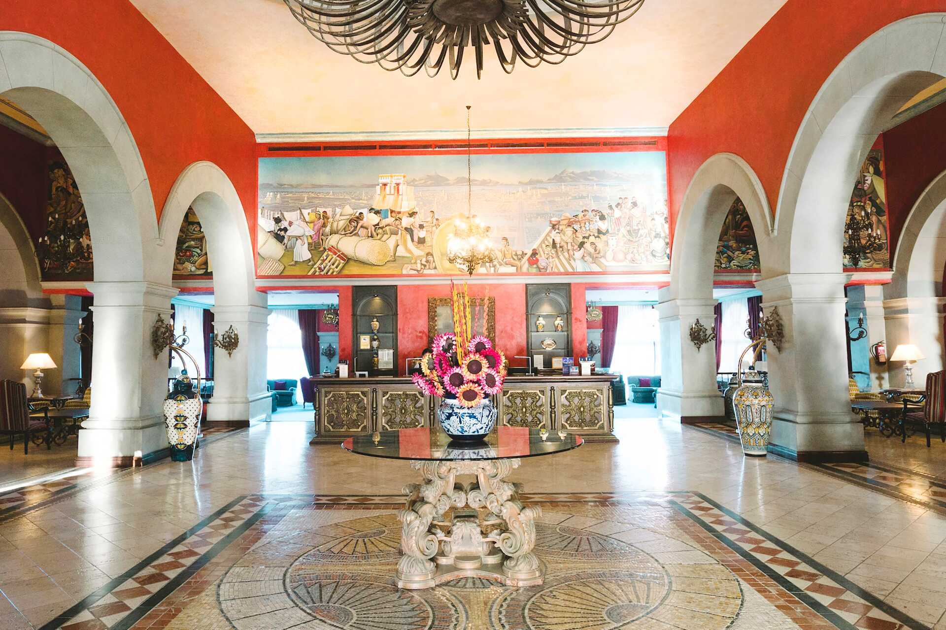 Lobby på hotel Villa Cortés i Playa de las Americas, Tenerife.