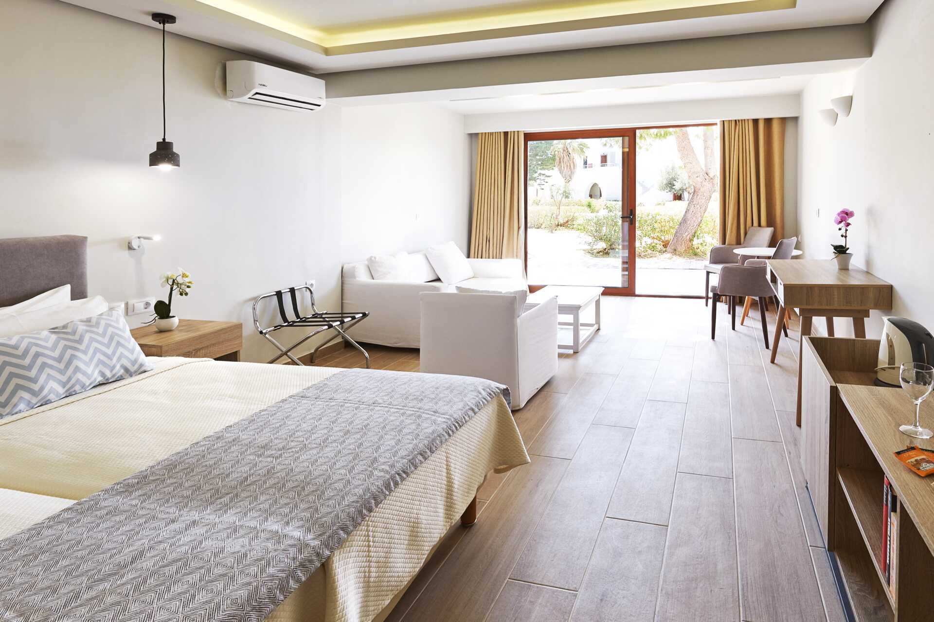 Familie-værelse på Almyra Hotel &amp; Village i Ierapetra på Kreta, Grækenland.