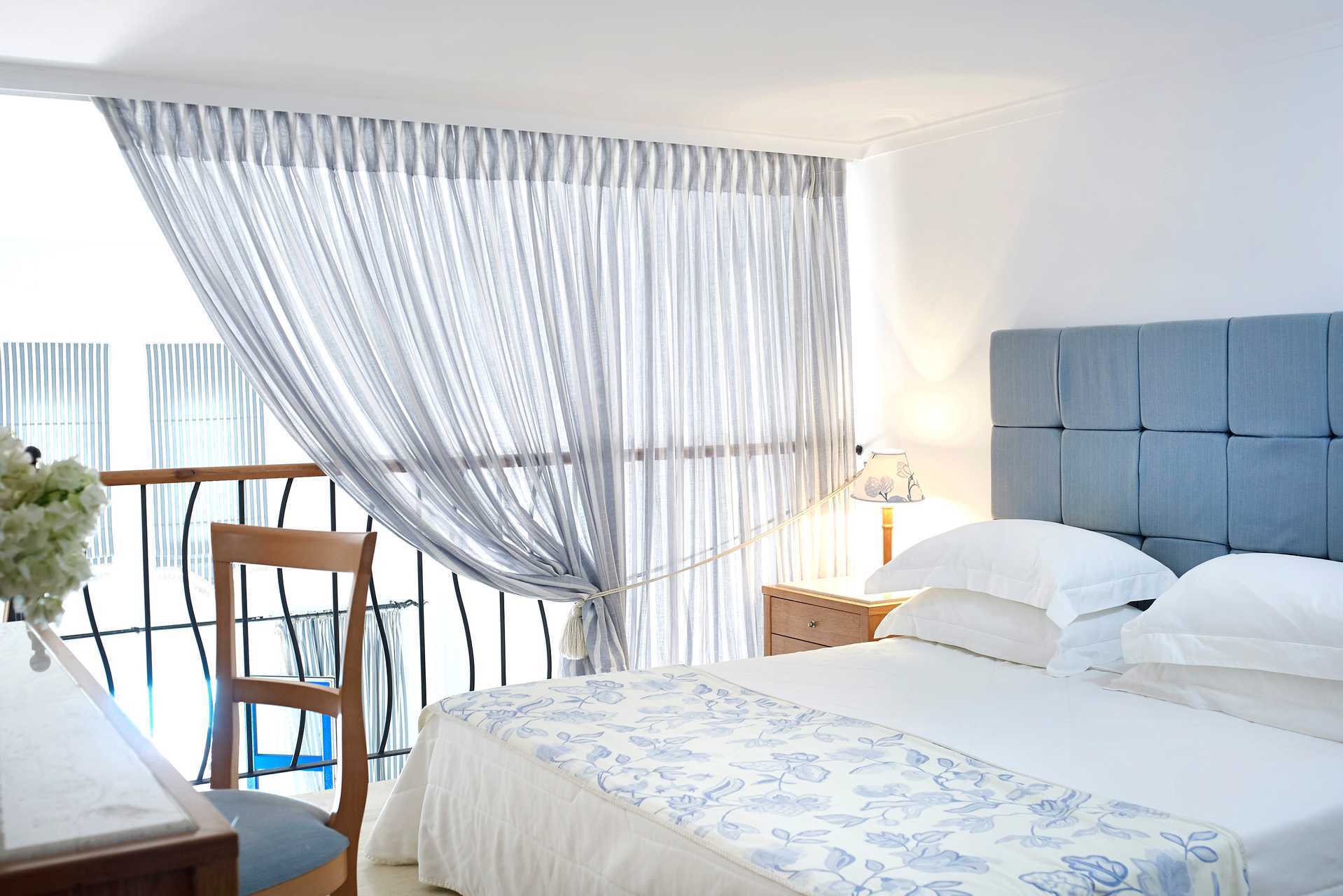 Familie-værelser i etage på hotel Mitsis Norida Beach Hotel i Kos, Grækenland.