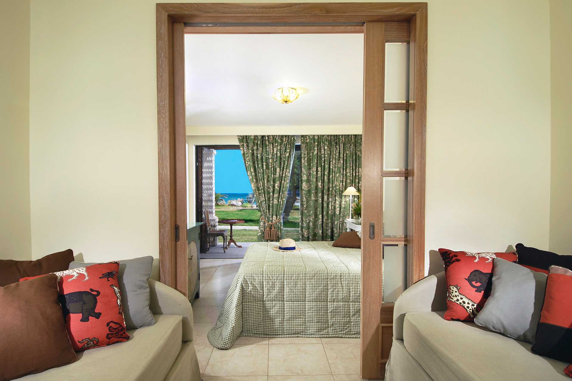 Familie-værelser på Aquila Rithymna Beach hotel på Kreta, Grækenland.