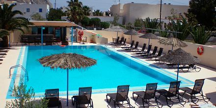 Pool på hotel Gardenia på Santorini, Grækenland.