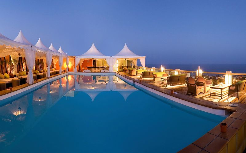 Pool på tagterrassen på Gloria Palace San Agustin Thalasso & Hotel på Gran Canaria, De Kanariske Øer.