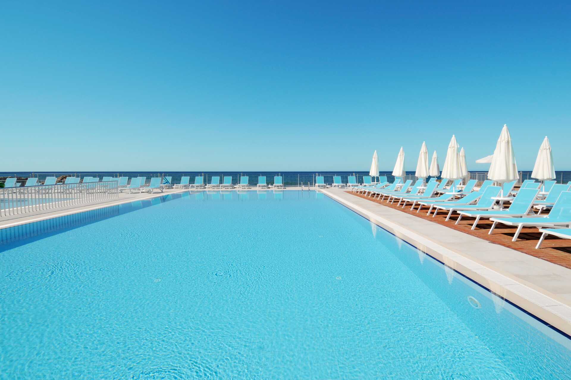 Poolområde på hotel Apollo Mondo Family Gold Island i Alanya, Tyrkiet.