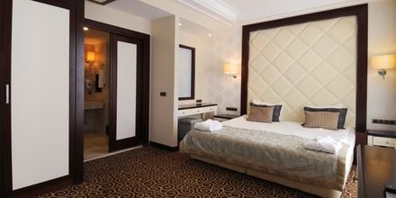 Superior-værelse på Hotel Goldcity Holiday Resort i Alanya, Tyrkiet.