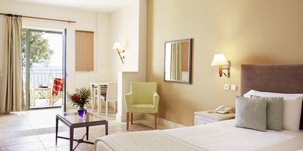 Junior-suite på Grand Bay Beach Resort Giannoulis Hotels på Kreta, Grækenland.
