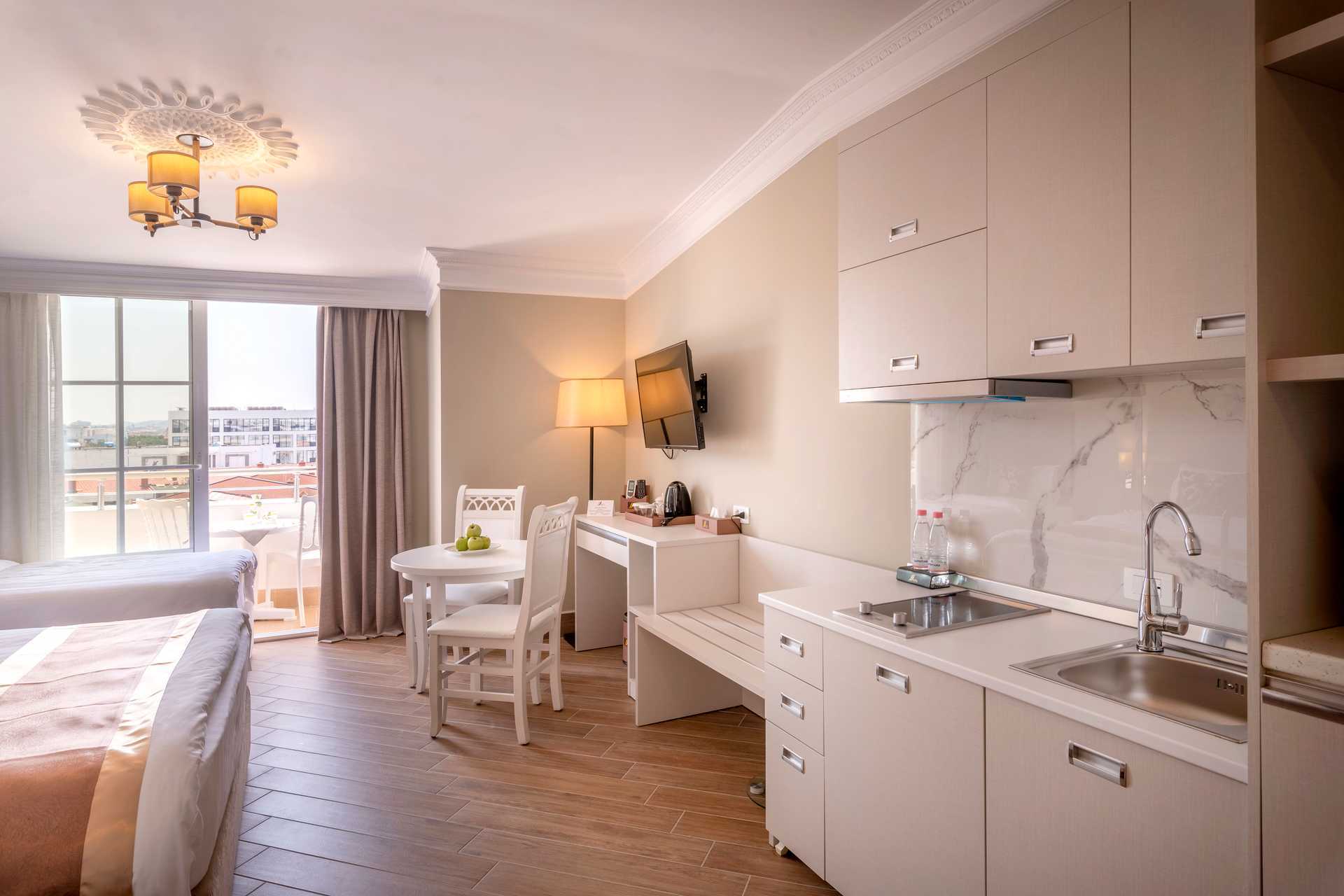 1-værelses lejlighed på Hotel Fafa Grand Blue i Durres Riviera i Albanien.