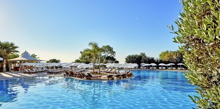 Poolområdet på Hotel Grecian Park, Cypern.