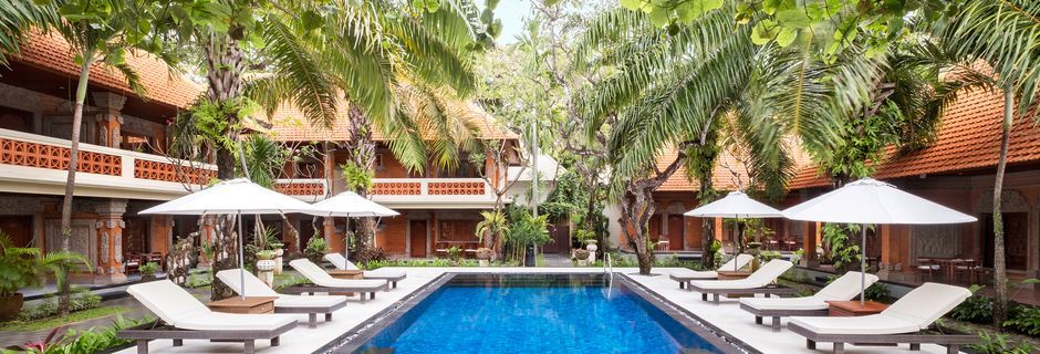 Pool på Hotel Griya Santrian på Bali, Indonesien.