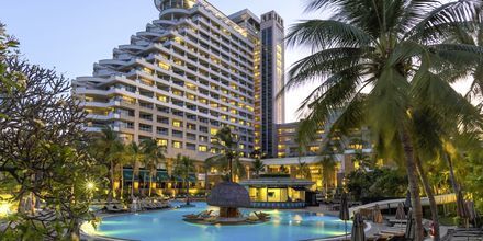 Poolområde på Hilton Hua Hin Resort & Spa, Thailand.