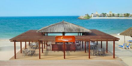 Rio Beach Bar på Hotel Hilton Ras Al Khaimah Resort & Spa i Ras Al Khaimah, De Forenede Arabiske Emirater.