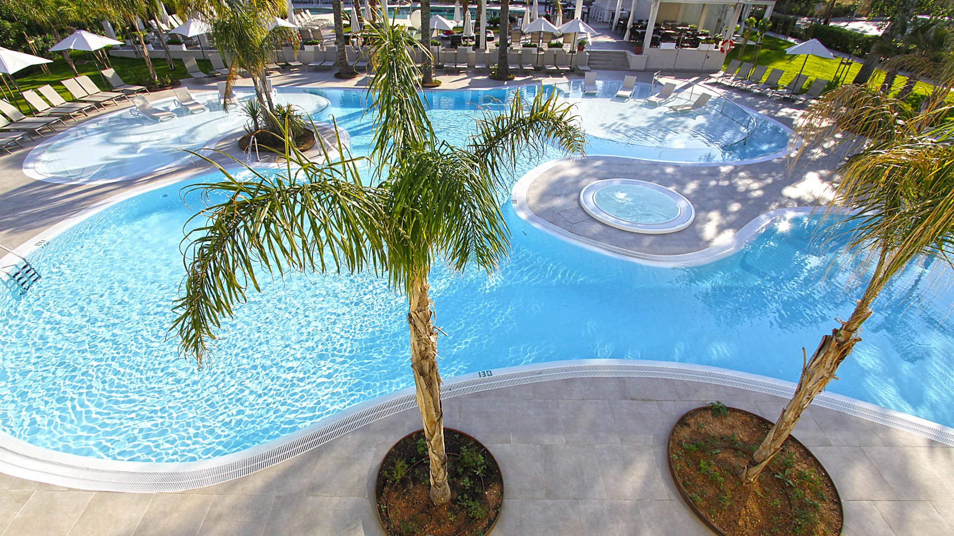 Svømmepøl