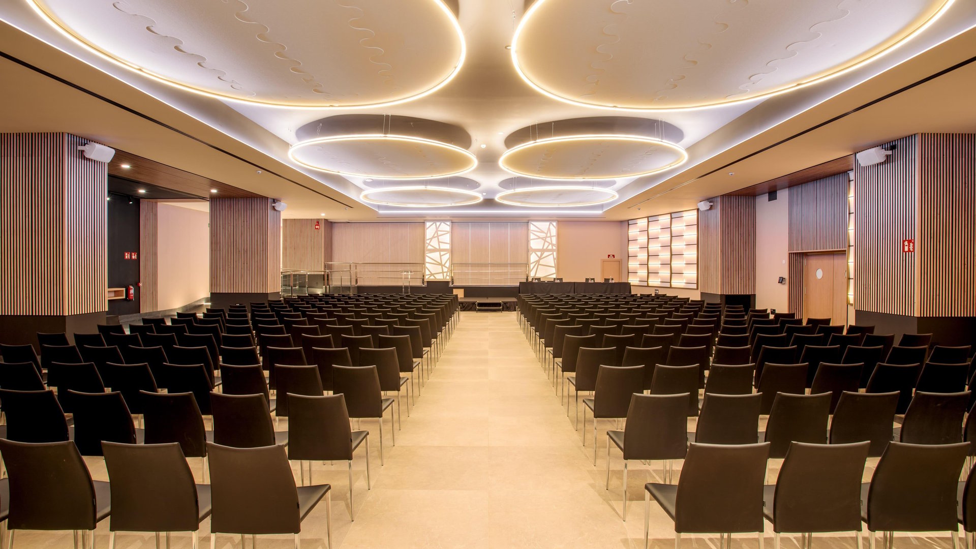 Konferencer