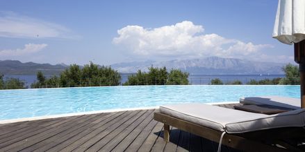 Pool på Hotel Ionian Blue på Lefkas, Grækenland.
