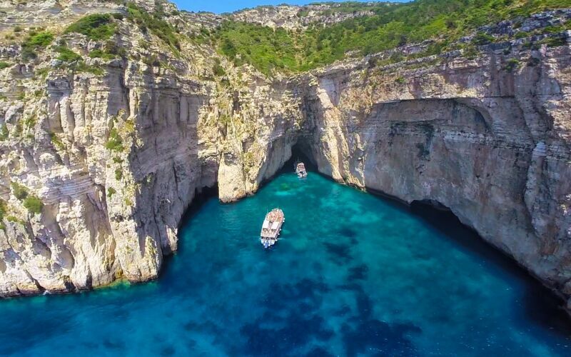 Ioniske perler – Paxos og Antipaxos