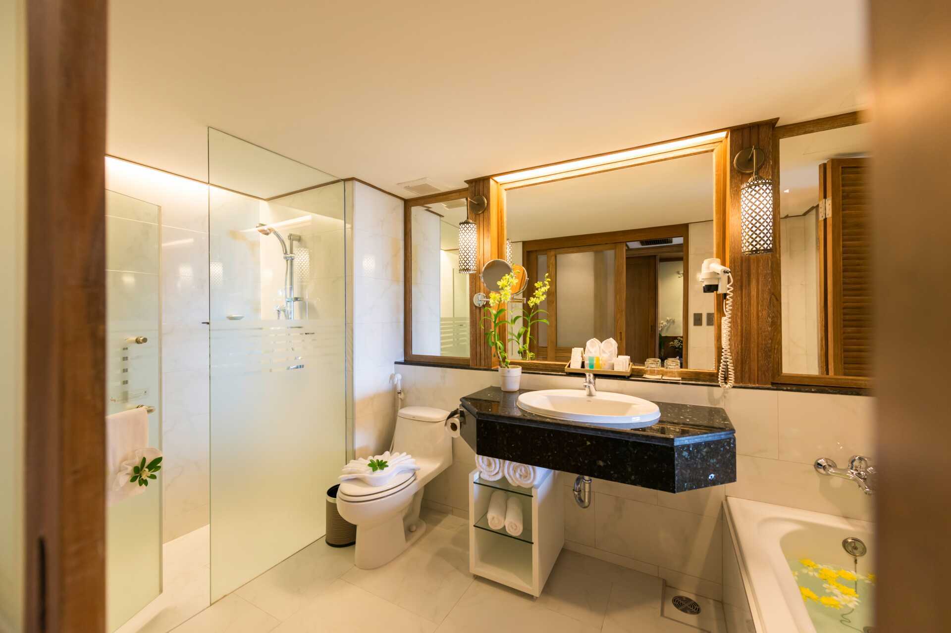 Junior-suite på hotel Katathani Phuket Beach Resort, Thailand.