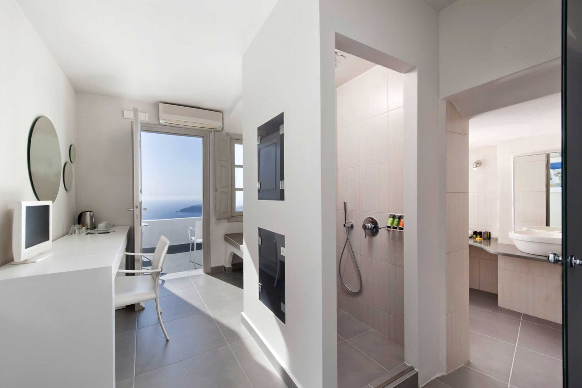 Junior-suite på Hotel Regina Mare på Santorini, Grækenland.