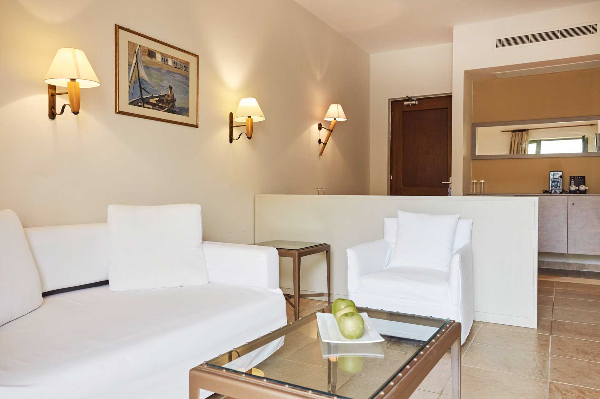 Junior-suite Superior på hotel Grand Bay Beach Resort på Kreta, Grækenland.