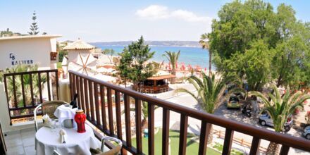 Balkon på hotel Kalives Beach Best Western Plus på Kreta, Grækenland