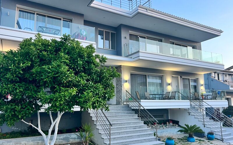 kanellos paleros executive apartments