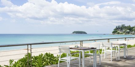 Apollo hotel Katathani Phuket Beach Resort & Spa ligger lige ved Kata Noi Beach