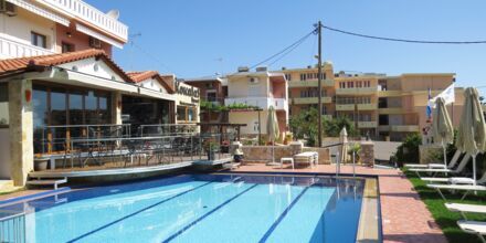 Pool på Hotel Kokalas Resort i Georgiopolis på Kreta, Grækenland