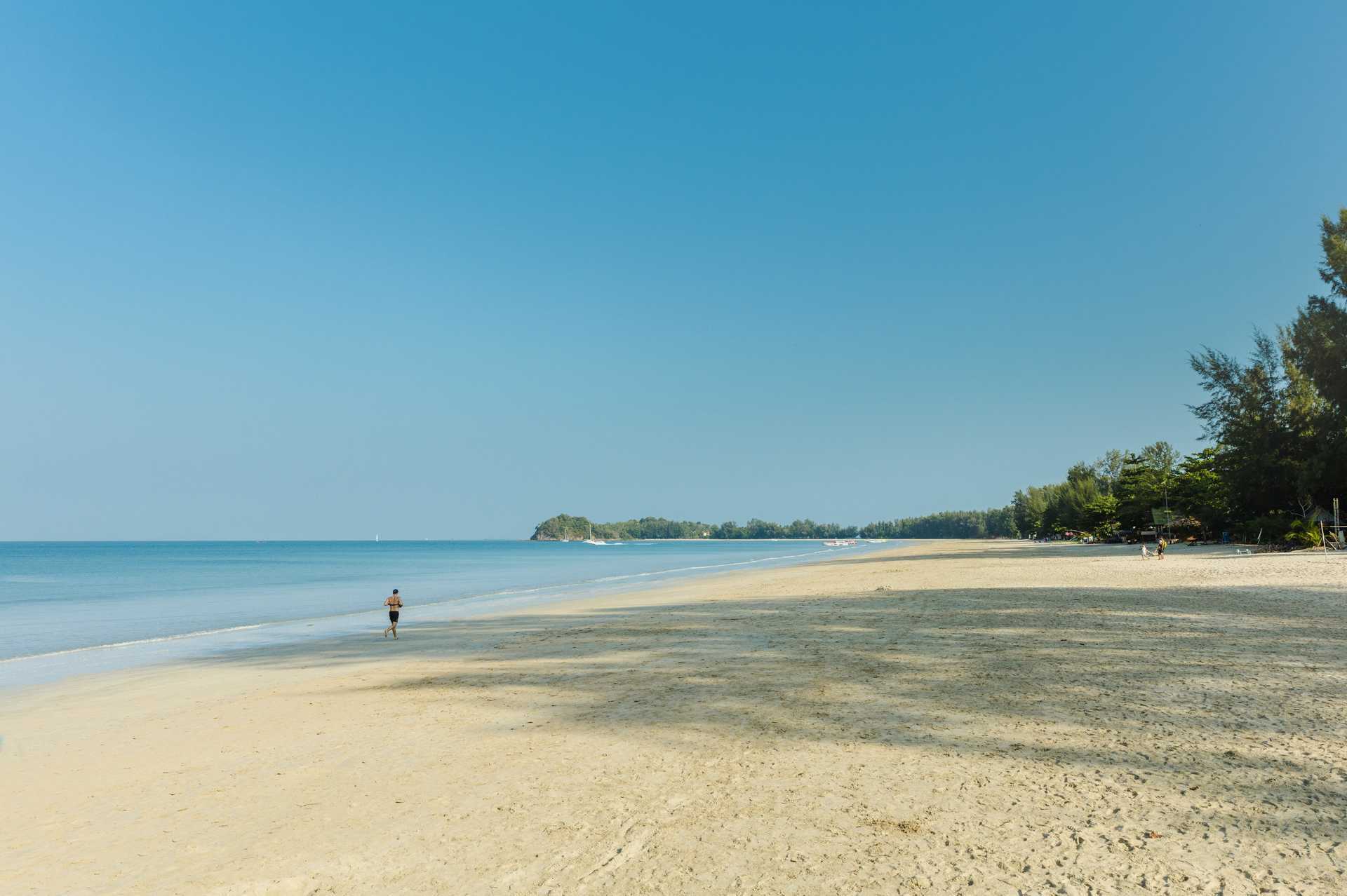 Klong Dao Beach på Koh Lanta, Thailand