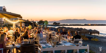I Platanias ligger den populære restaurant Olive Tree med udsigt over havet.