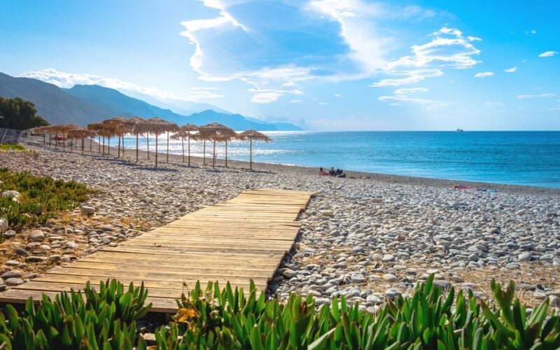 Smuk strand i byen Paleochora på Kreta, Grækenland.