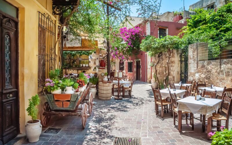Chania og stenbyen Koumos
