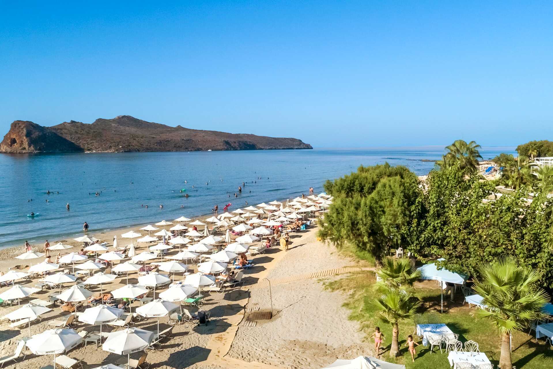 Strand i Agia Marina på Kreta, Grækenland.