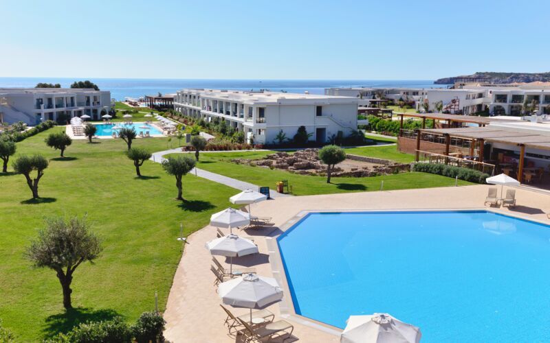 Poolområde på Hotel Levante Beach Resort på Rhodos, Grækenland.