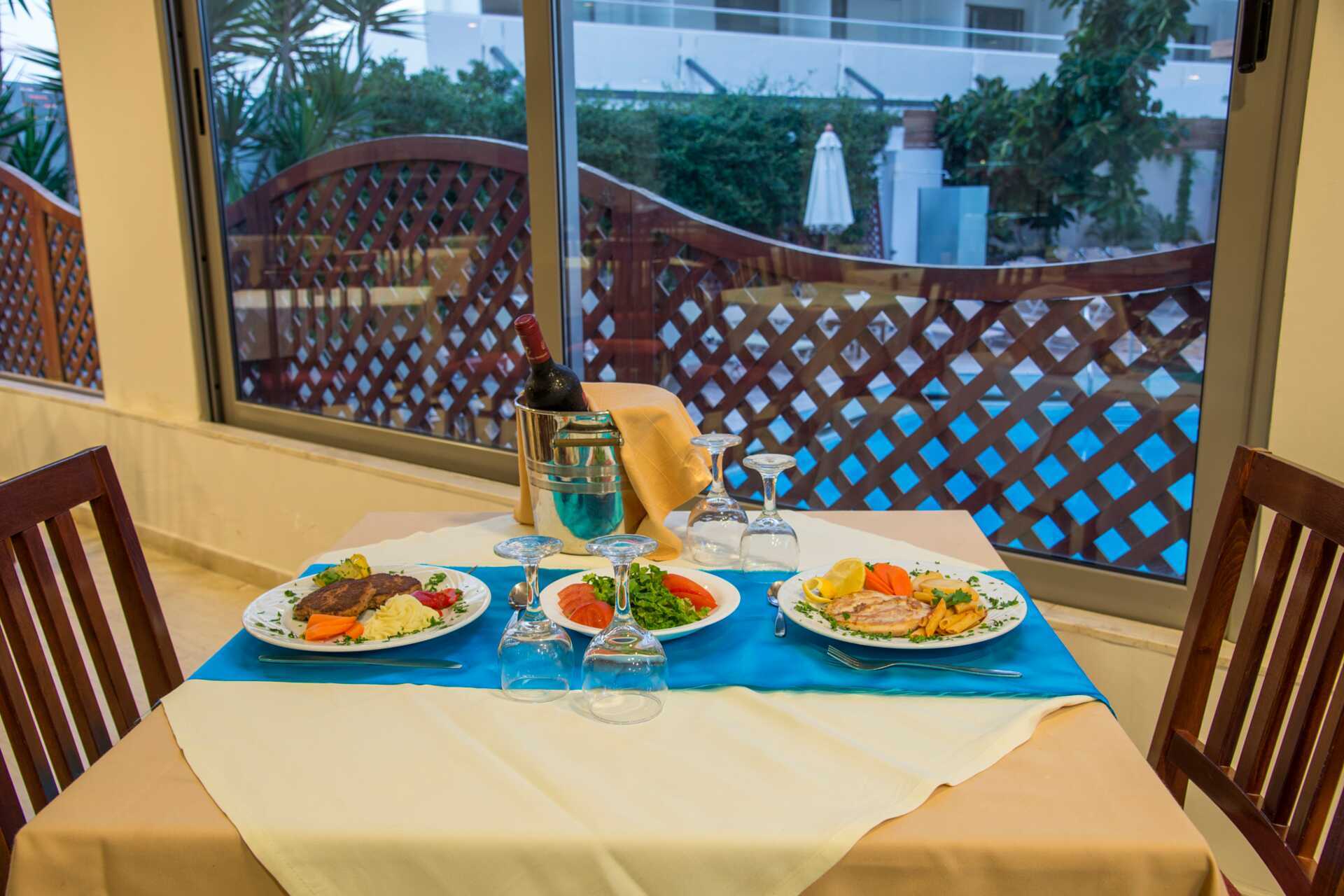 Restaurant på Hotel Manousos på Rhodos, Grækenland.