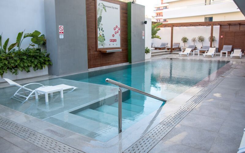 Manousos City Hotel