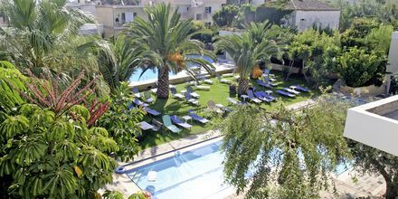 Poolområde på Hotel Marakis på Kreta, Grækenland.