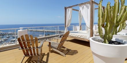 Poolområde på Hotel Marina Bay View i Puerto Rico på Gran Canaria.