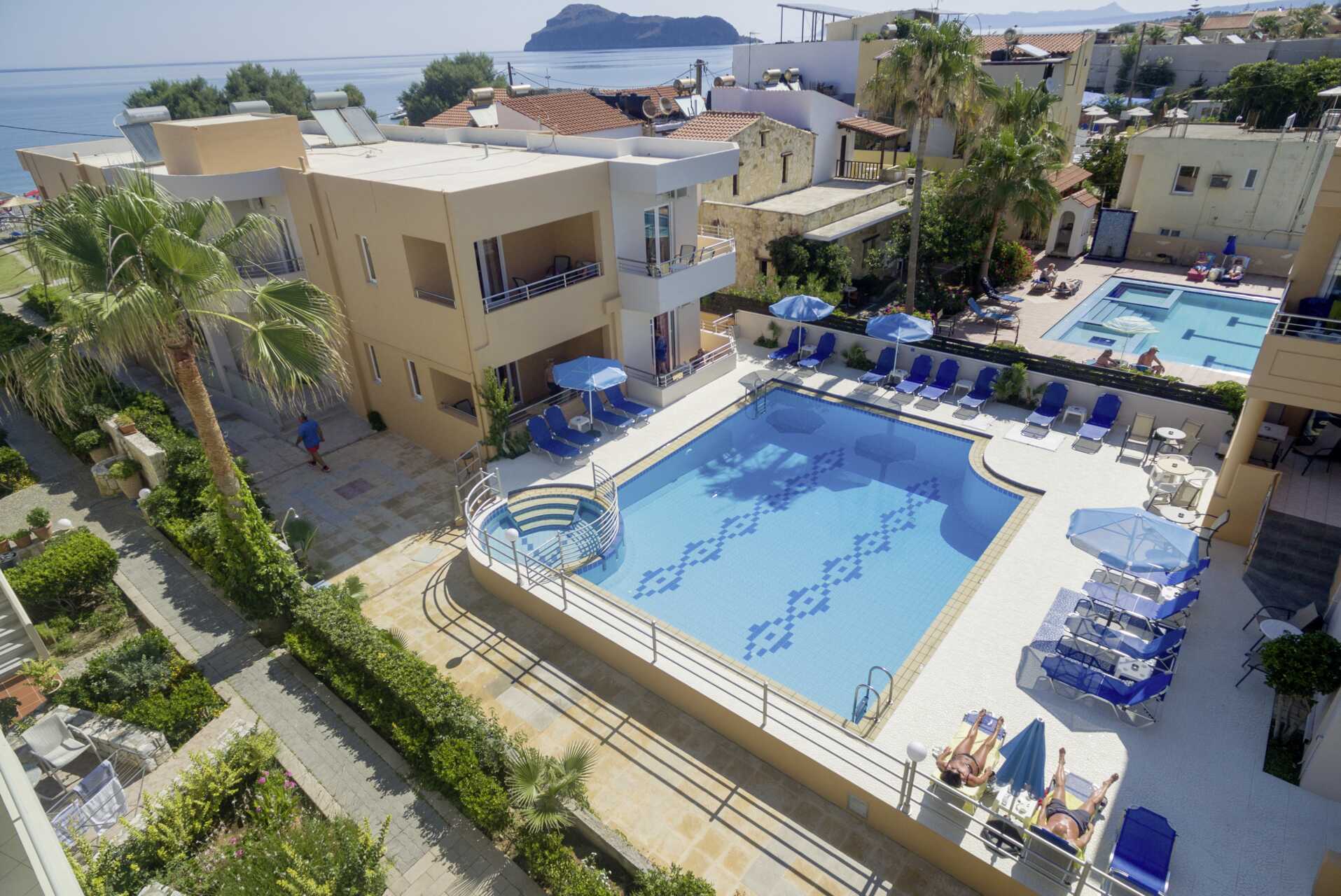 Poolområde på Hotel Mary i Platanias, Kreta.