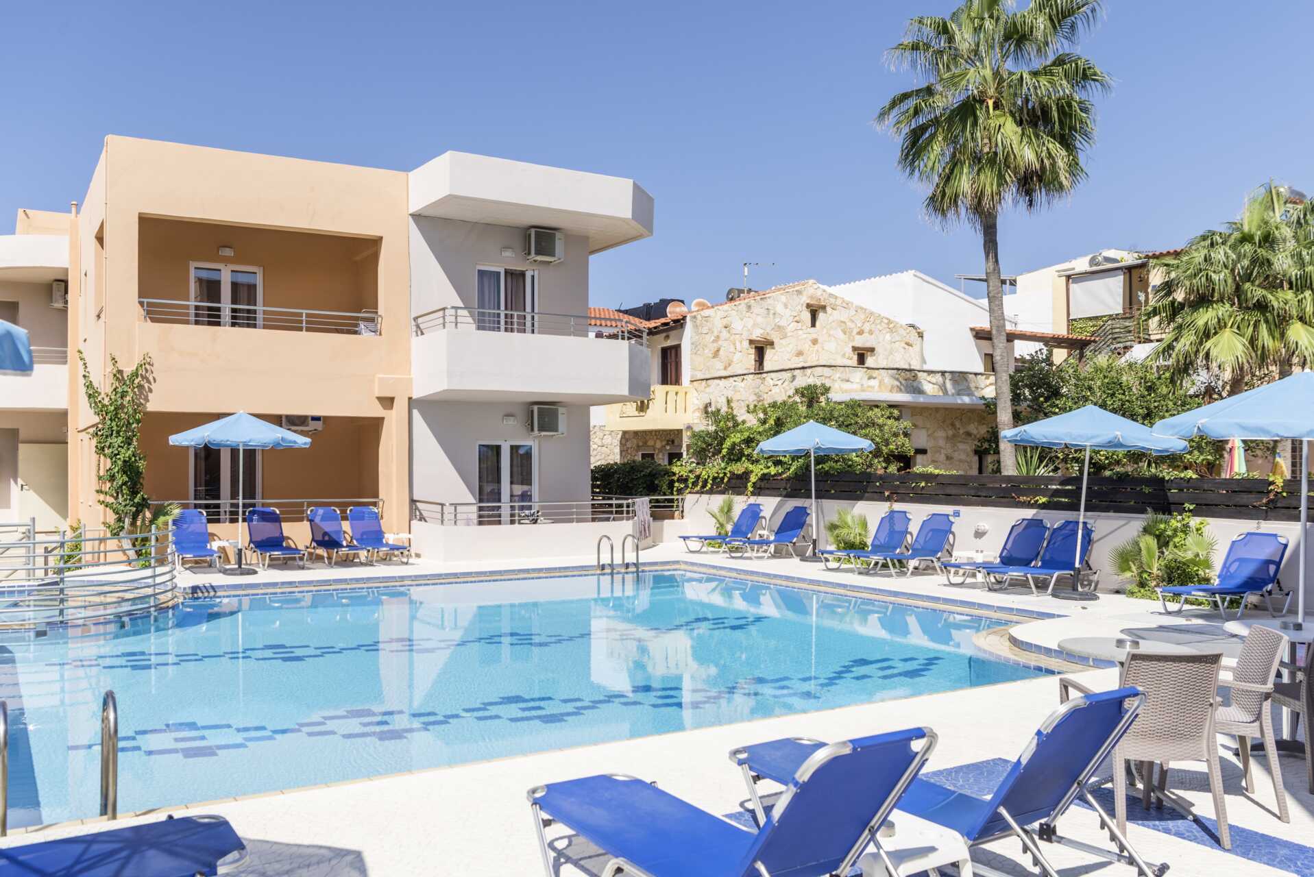 Poolområde på Hotel Mary i Platanias, Kreta.