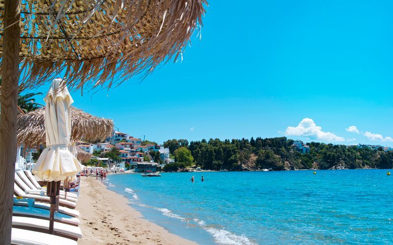 Stranden ved Megali Ammos på Skiathos, Grækenland.
