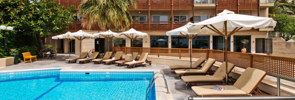 Pool på Hotel Minos i Rethymnon, Kreta.