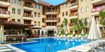 Poolområdet på Hotel Nar Apart i Side, Tyrkiet.