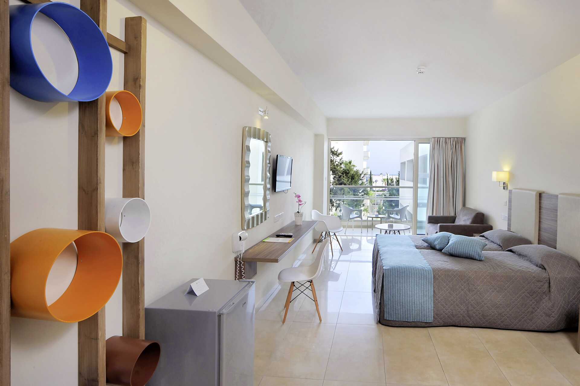 Superior-værelse på Hotel Nelia Garden, Ayia Napa, Cypern.