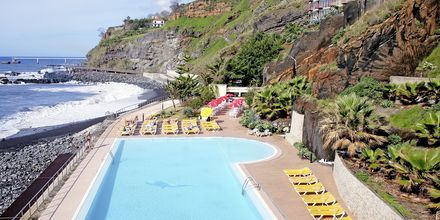 Poolen på Hotel Orca Praia på Madeira, Portugal.